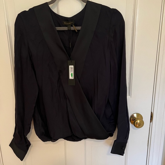 Donna Karan faux wrap top navy with black silk trim. NWT size L - Picture 1 of 4
